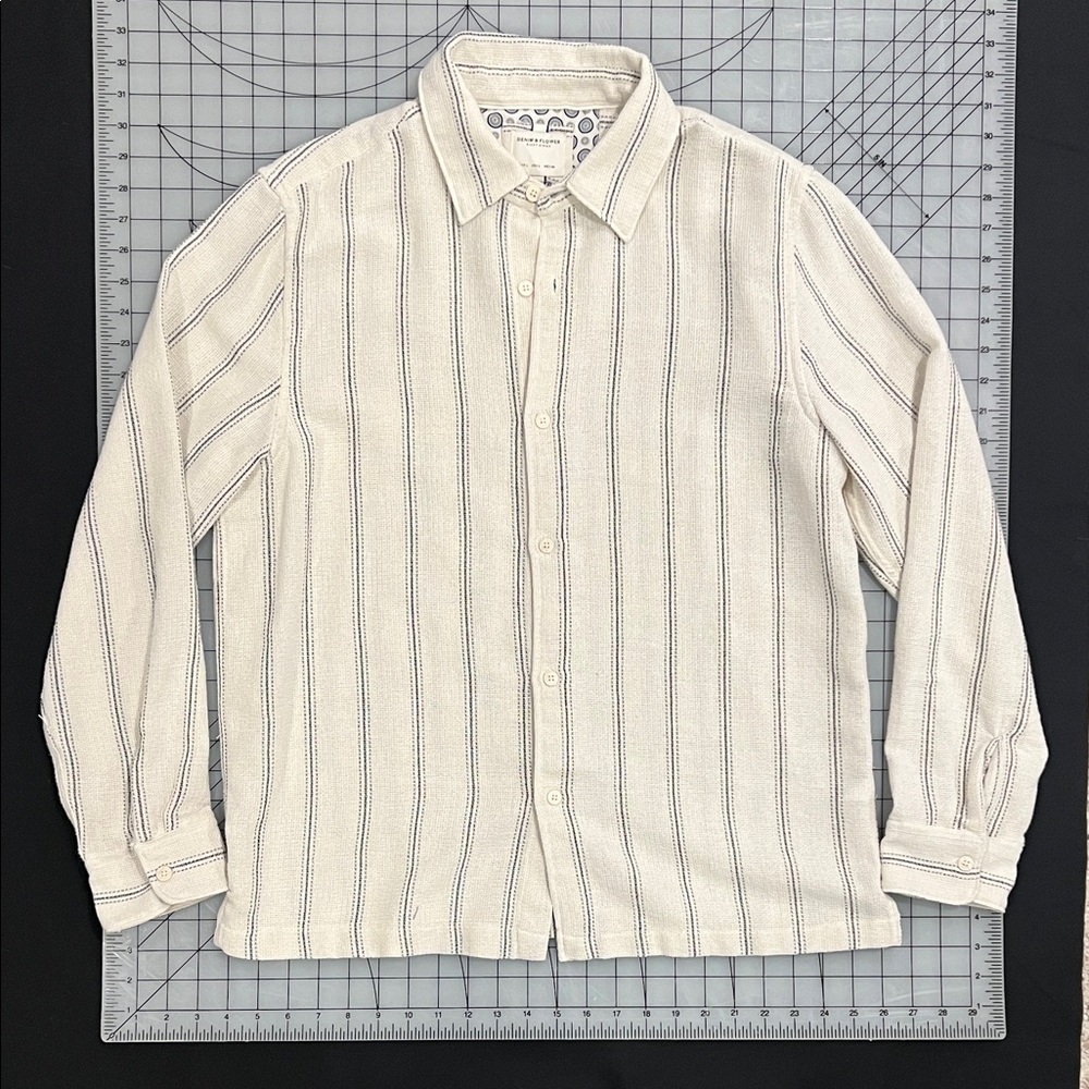 Men's White Striped textured Summer Shirt